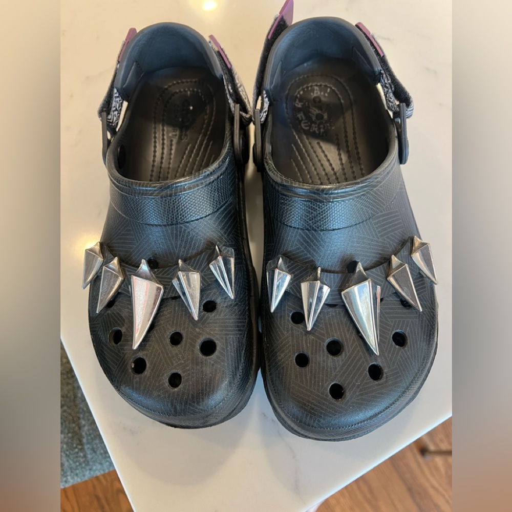 WAKANDA FOREVER 🐾 | Marvel x Crocs Black Panther All-Terrain Clogs 7/9